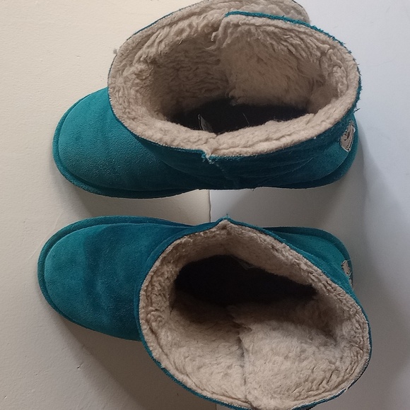 Girls BearPaw Booties Size 4 Blue Turquoise Sherpa Lined Slip Pull On Winter - Picture 3 of 3